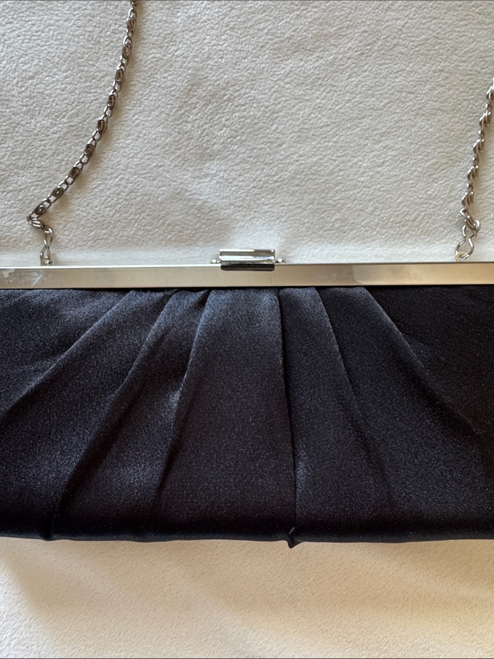 Jessica McClintock Black Satin Pleated Clutch - Picture 3 of 12